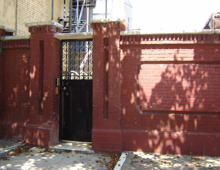 1401 Madison Avenue - Courtyard Entrance