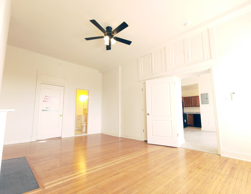 1812 Eutaw #410 - Bedroom